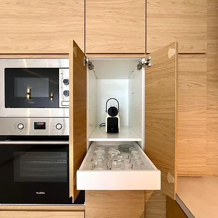 Juan-les-pins , T3 Luxe , Garage , 2 Min Apartment Antibes